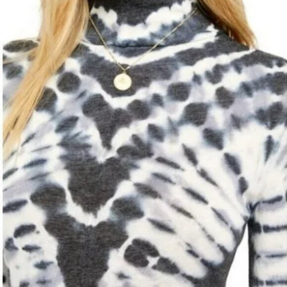 We The Free Psychedelic Tie-Dye Turtleneck Top - Picture 3 of 7
